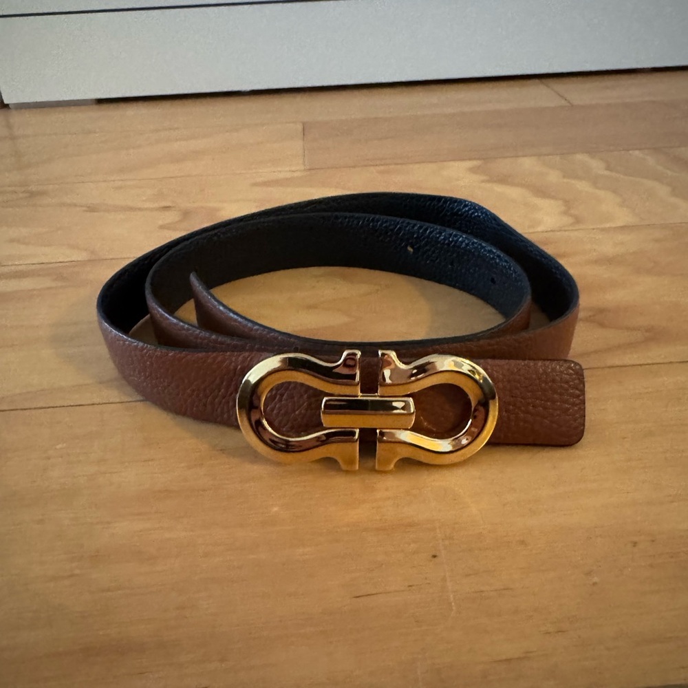 salvatore ferragamo reversible gancini belt